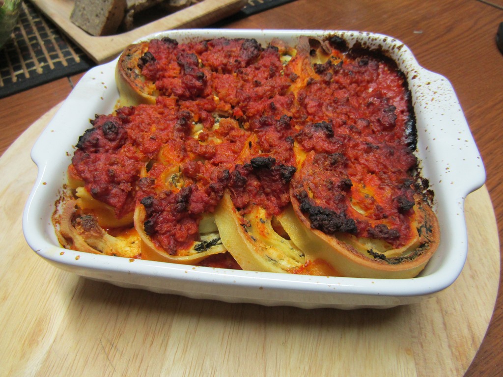 Pasta arrotolata passata al forno