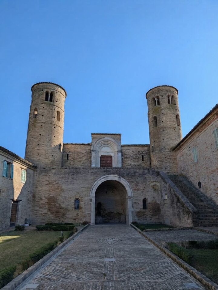 San Claudio al Chienti - la Aquisgrana nelle Marche